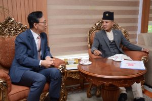 गृहमन्त्री गुरुङ र नेपालका लागि कोरियाका राजदूत योङबीच शिष्‍टाचार भेटघाट